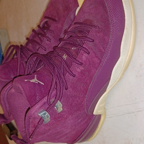 Jordan 12s - Picture 7 of 8